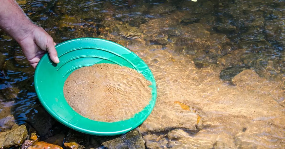 Mining Gold In Alaska! For Big Gold, Head North!